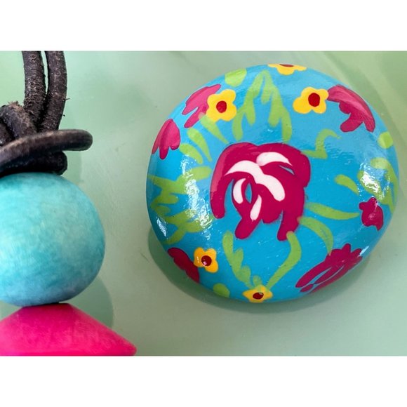 Vintage 1980s Flower Painted Wood Pendant Earrings Set - Picture 3 of 8